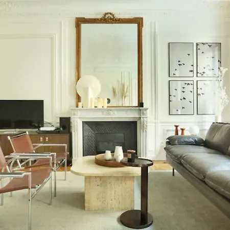 Louvre Apartment Paris