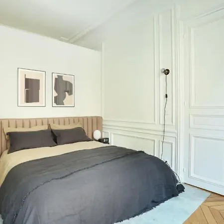 Louvre Apartment Paris